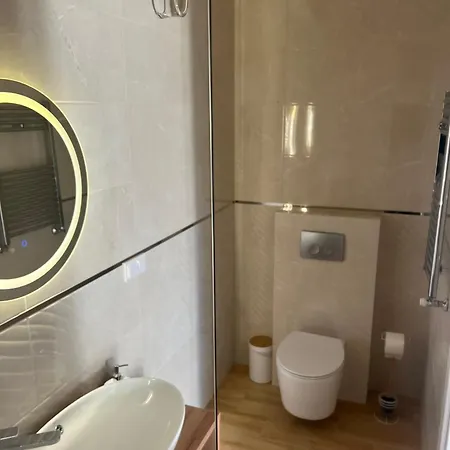 Sportowa 10 게스트하우스