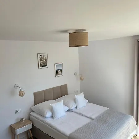 Sportowa 10 게스트하우스