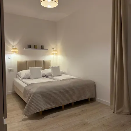 Sportowa 10 게스트하우스 3*