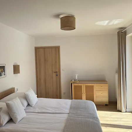 게스트하우스 Sportowa 10 3*